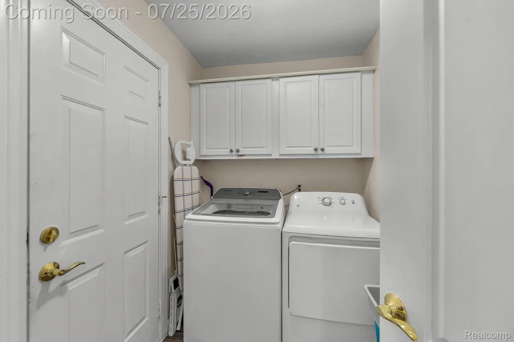 26923 Pepperwood Drive Woodhaven City MI 48183