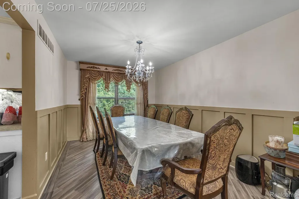 26923 Pepperwood Drive Woodhaven City MI 48183