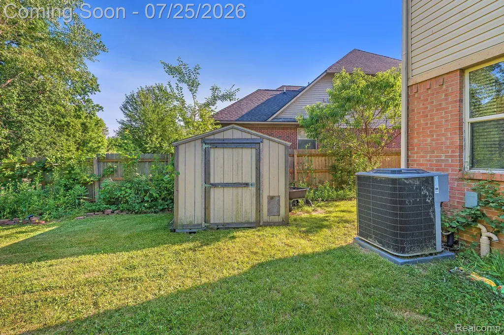 26923 Pepperwood Drive Woodhaven City MI 48183