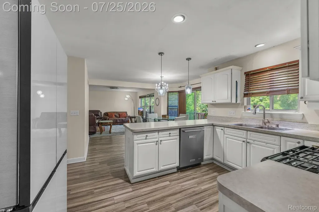 26923 Pepperwood Drive Woodhaven City MI 48183