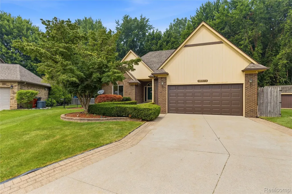 48053 Mill Creek Court Chesterfield Township MI 48047