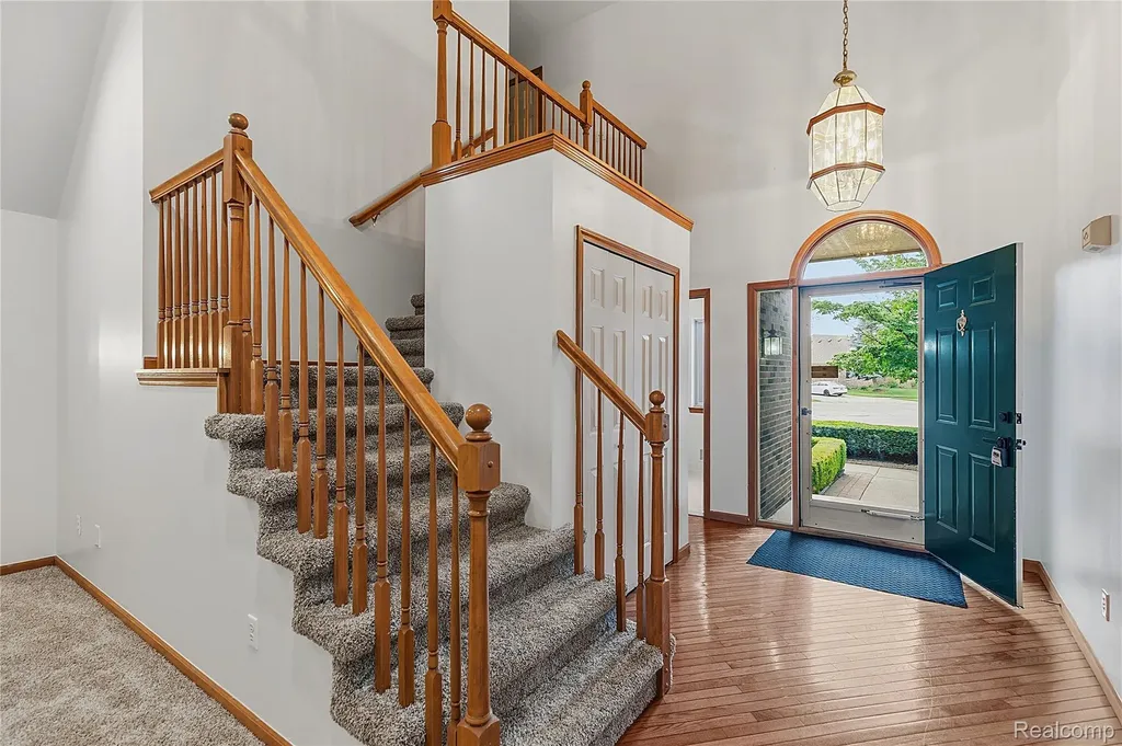 48053 Mill Creek Court Chesterfield Township MI 48047