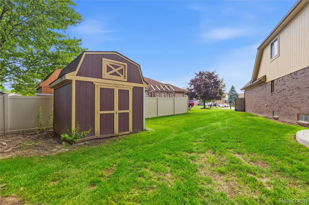48053 Mill Creek Court Chesterfield Township MI 48047