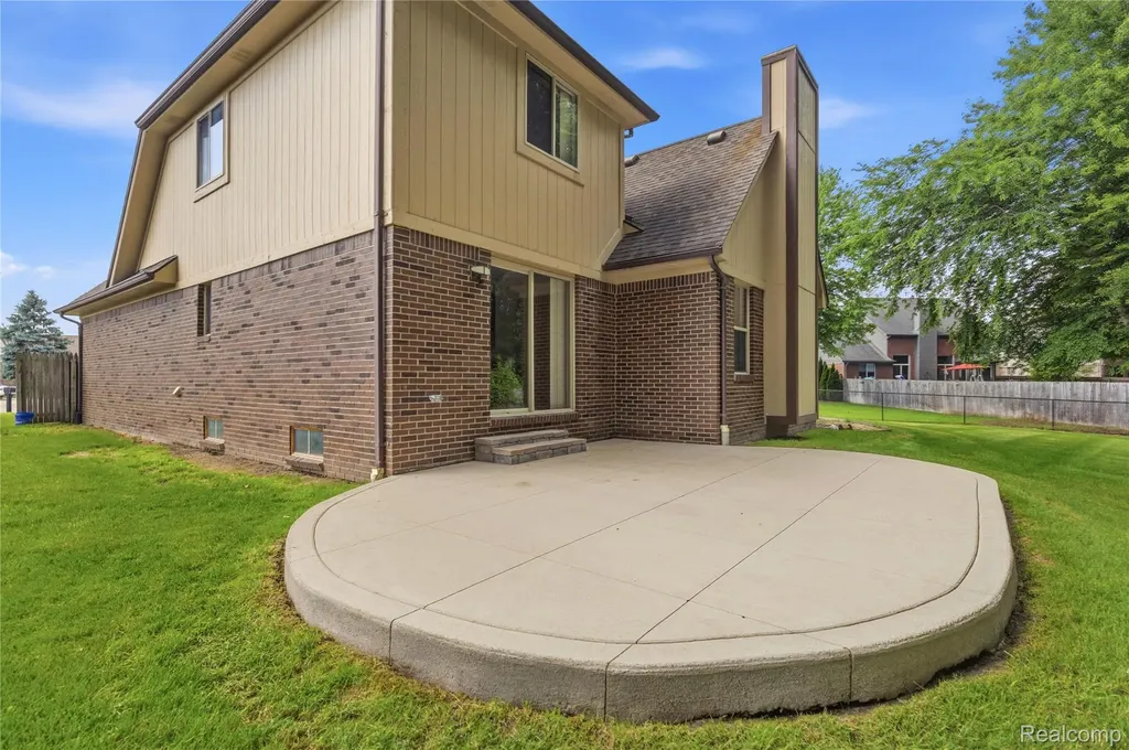 48053 Mill Creek Court Chesterfield Township MI 48047