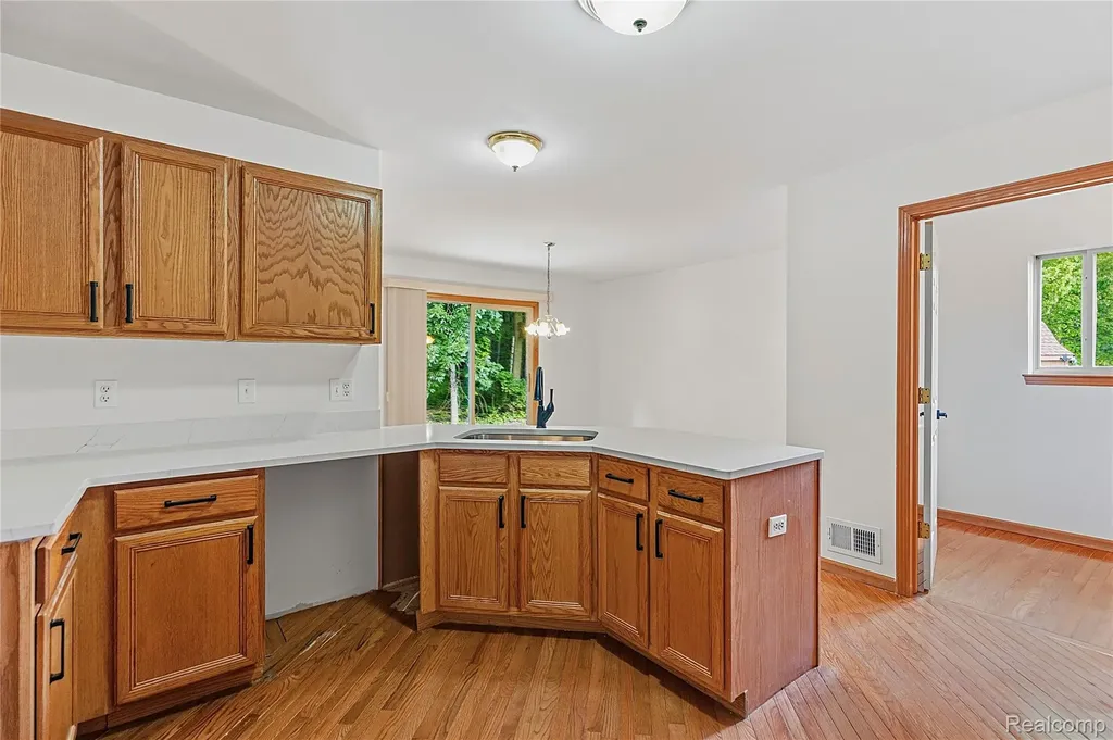 48053 Mill Creek Court Chesterfield Township MI 48047