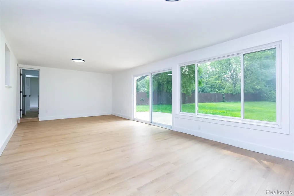 45471 Abington Circle Macomb Township MI 48042