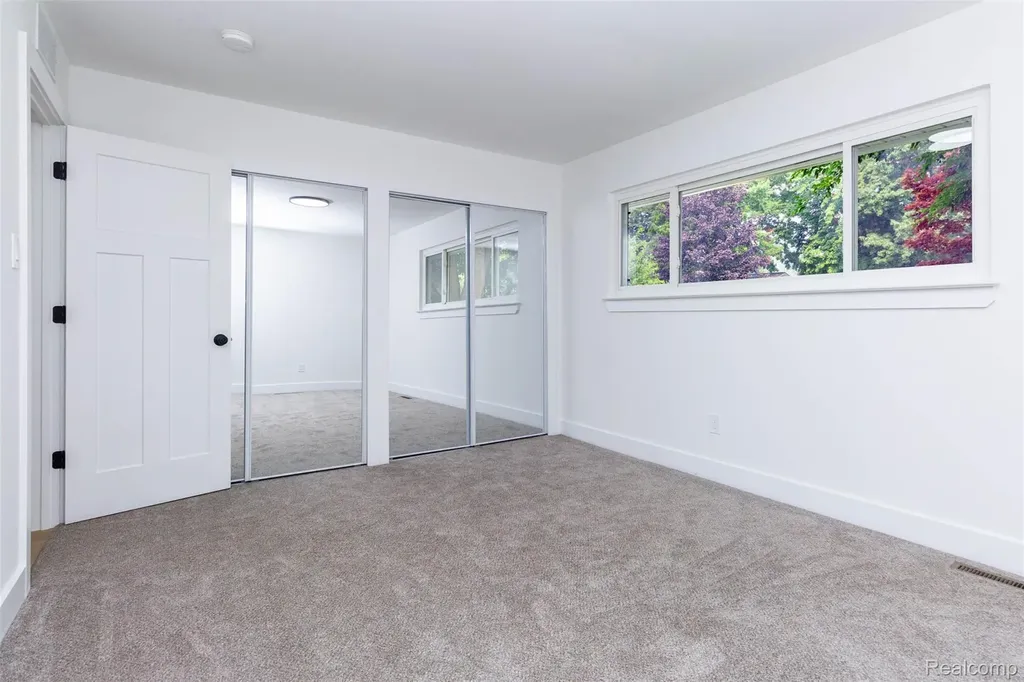 45471 Abington Circle Macomb Township MI 48042