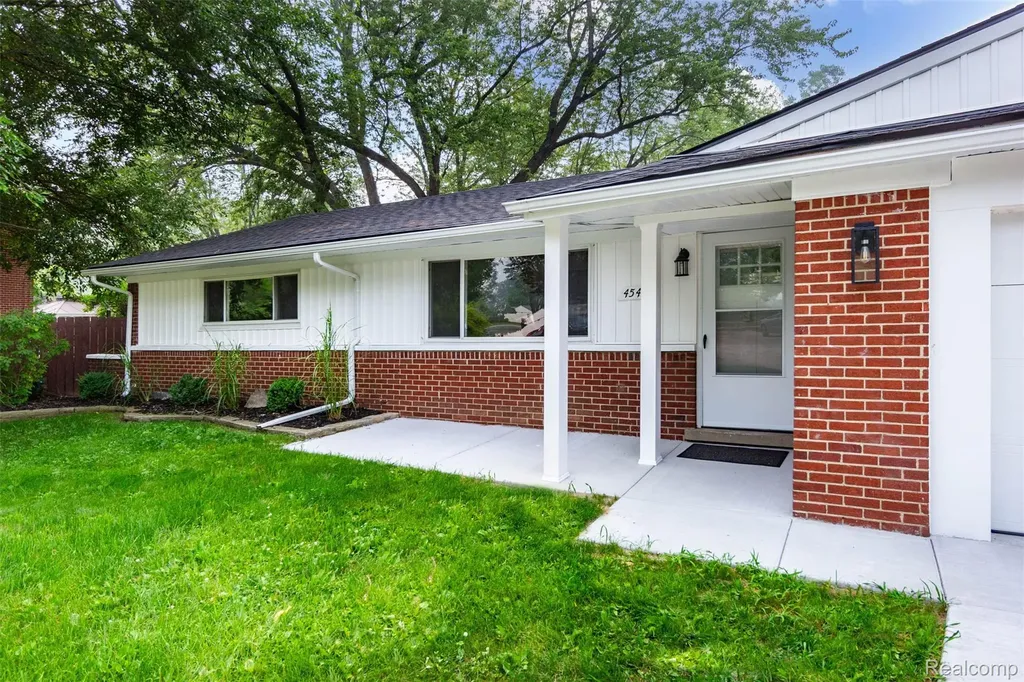 45471 Abington Circle Macomb Township MI 48042