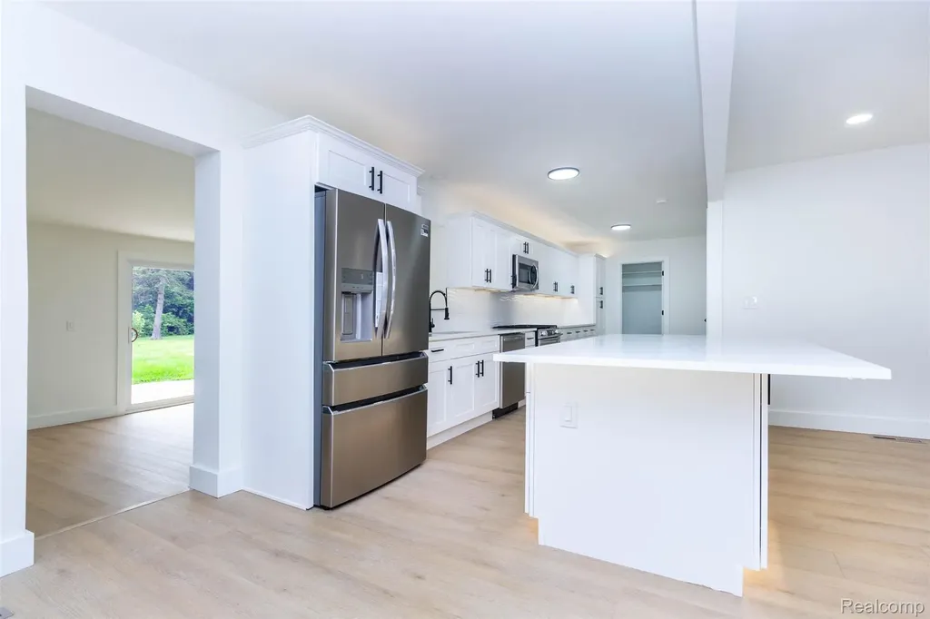 45471 Abington Circle Macomb Township MI 48042