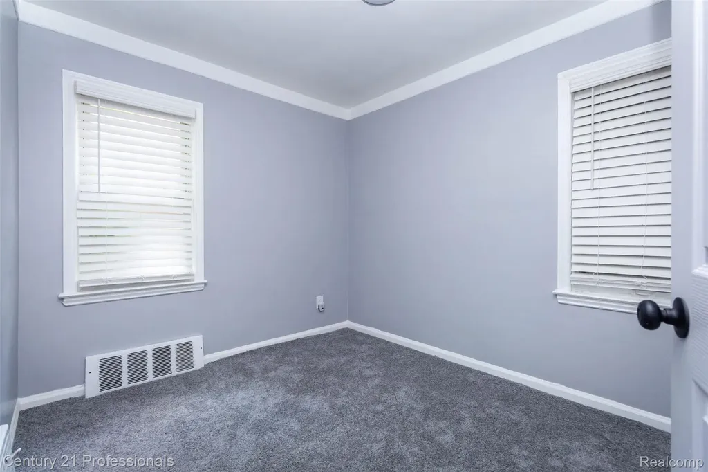 9037 Longacre Street Detroit City MI 48228