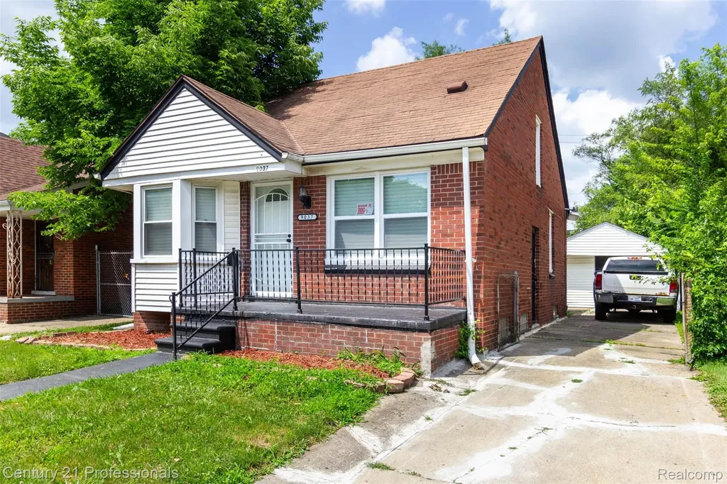 9037 Longacre Street Detroit City MI 48228