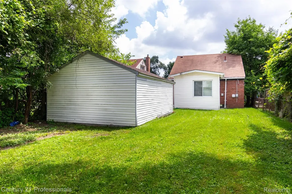 9037 Longacre Street Detroit City MI 48228