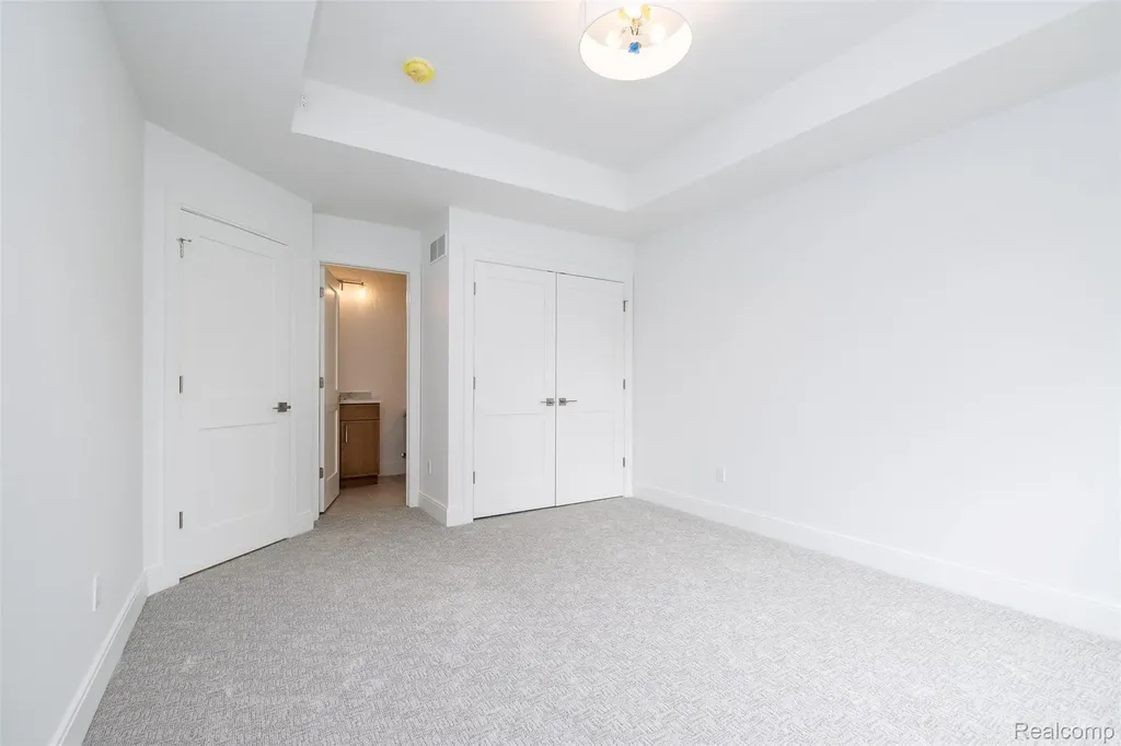 3532 Linwood Ave Avenue Royal Oak City MI 48073
