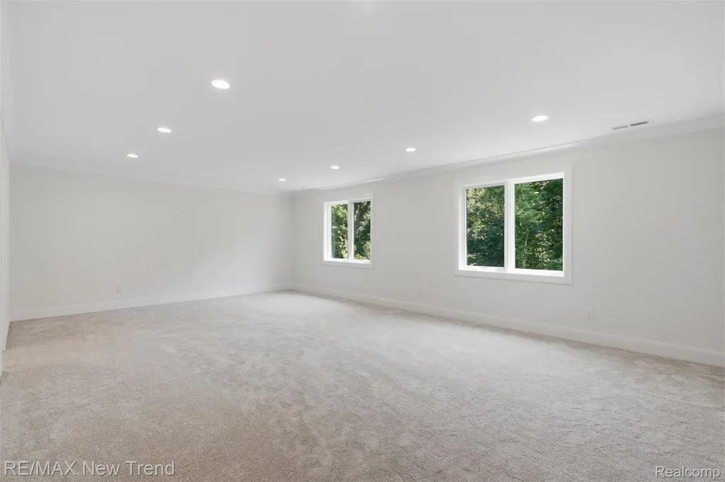 28943 Wintergreen Farmington Hills City MI 48331