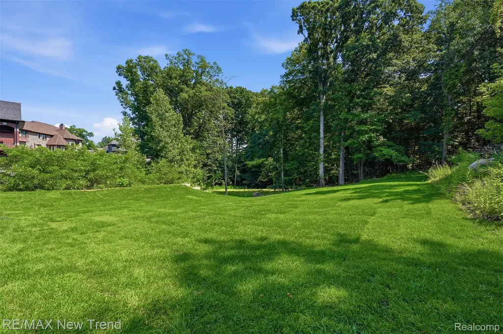 28943 Wintergreen Farmington Hills City MI 48331