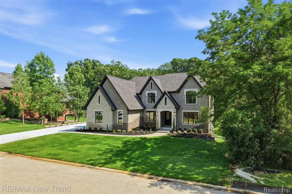 28943 Wintergreen Farmington Hills City MI 48331
