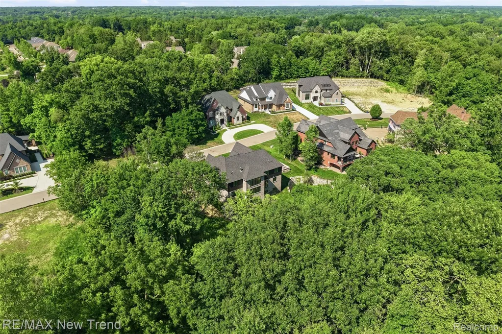 28943 Wintergreen Farmington Hills City MI 48331