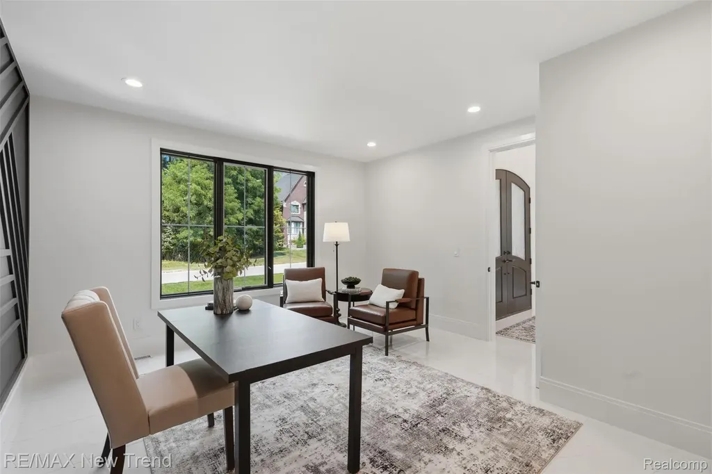 28943 Wintergreen Farmington Hills City MI 48331