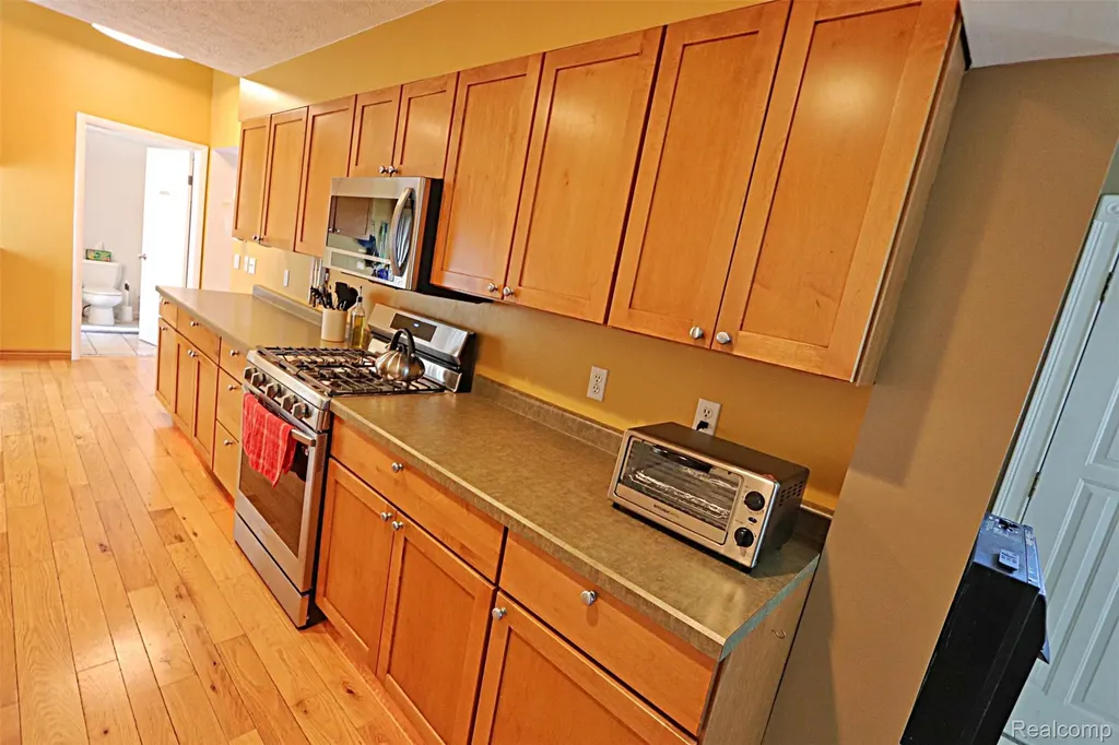 412 E Shore Drive Northfield Township MI 48189
