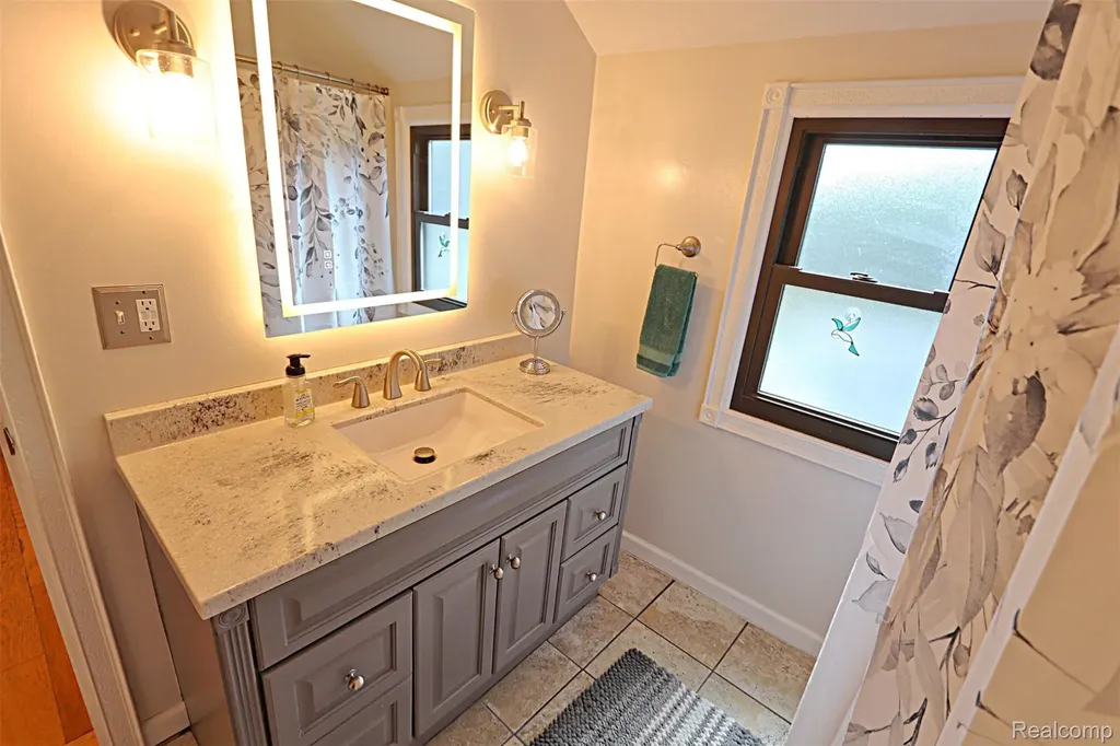 412 E Shore Drive Northfield Township MI 48189