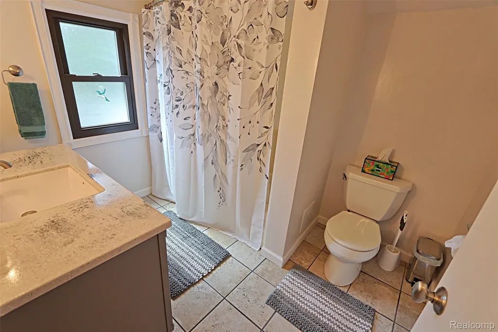 412 E Shore Drive Northfield Township MI 48189