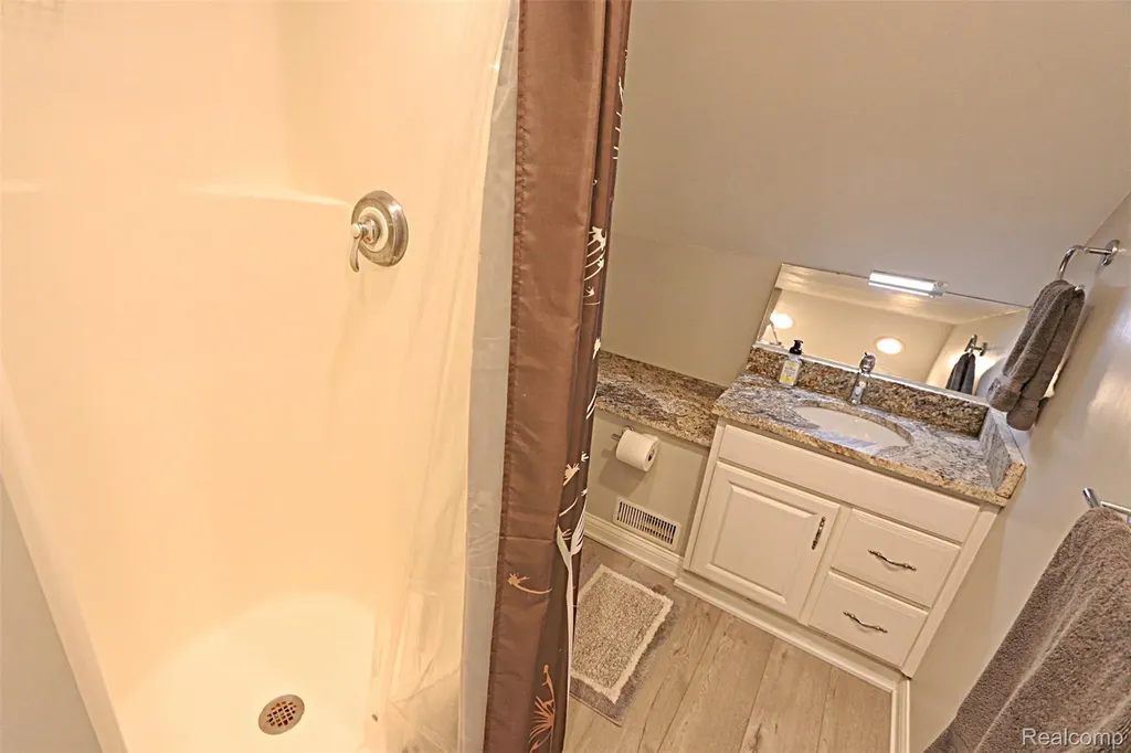 412 E Shore Drive Northfield Township MI 48189