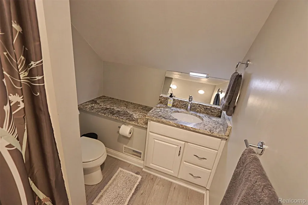 412 E Shore Drive Northfield Township MI 48189