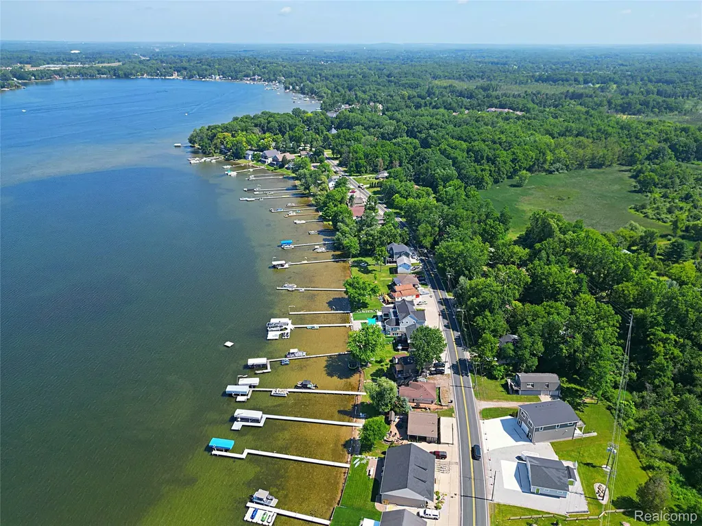 412 E Shore Drive Northfield Township MI 48189