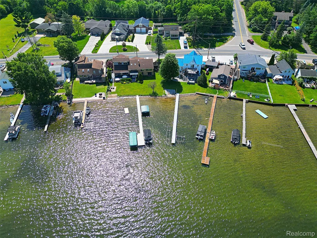 412 E Shore Drive Northfield Township MI 48189