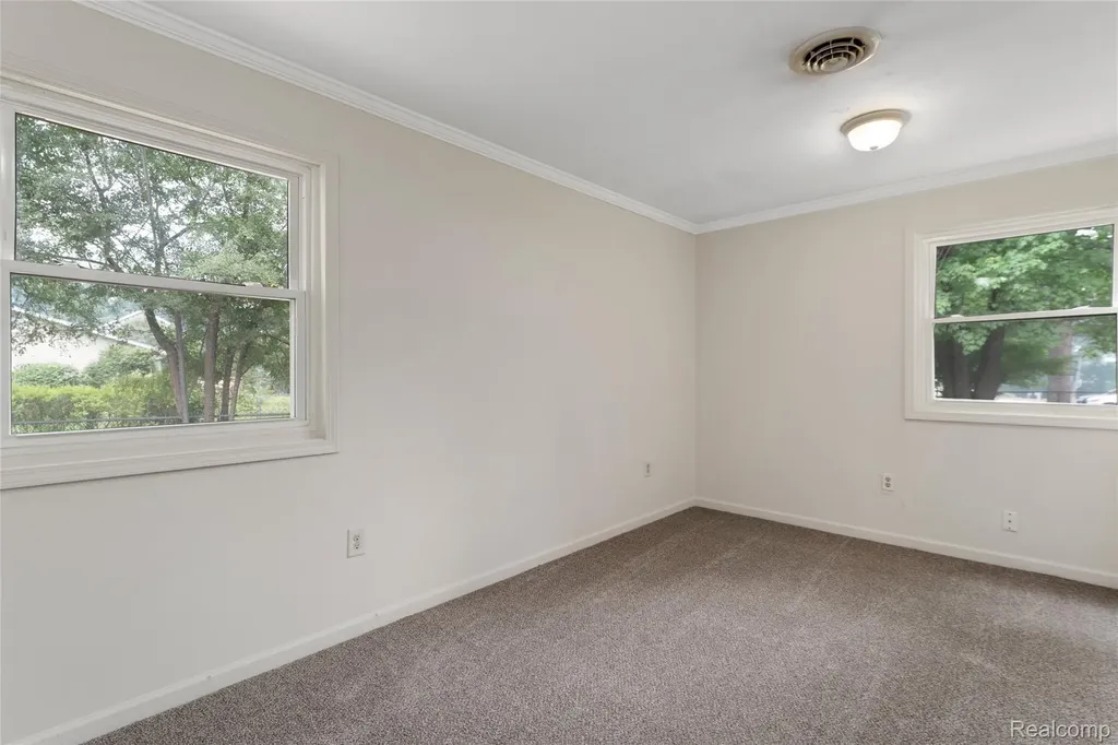 548 Oakland Street Orion Charter Township MI 48362