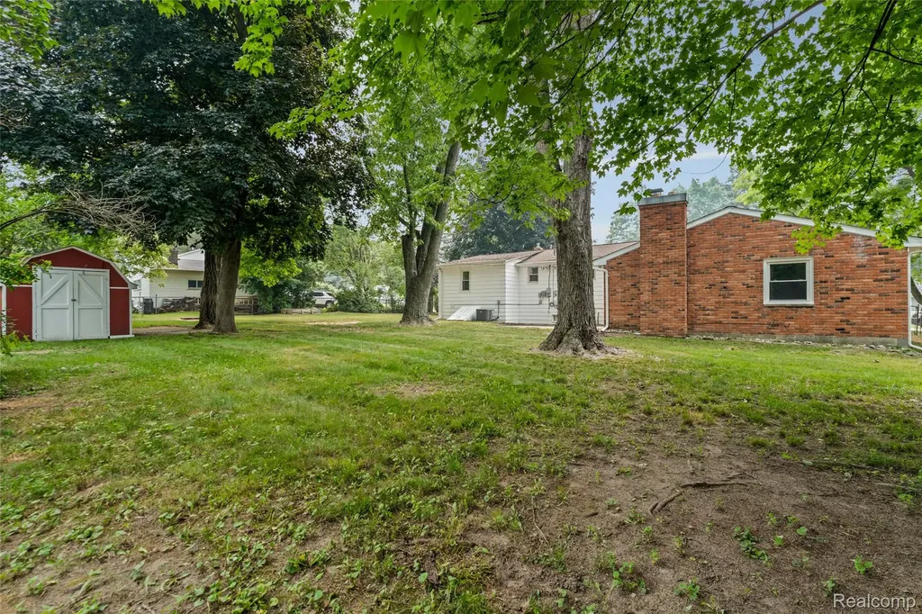 548 Oakland Street Orion Charter Township MI 48362