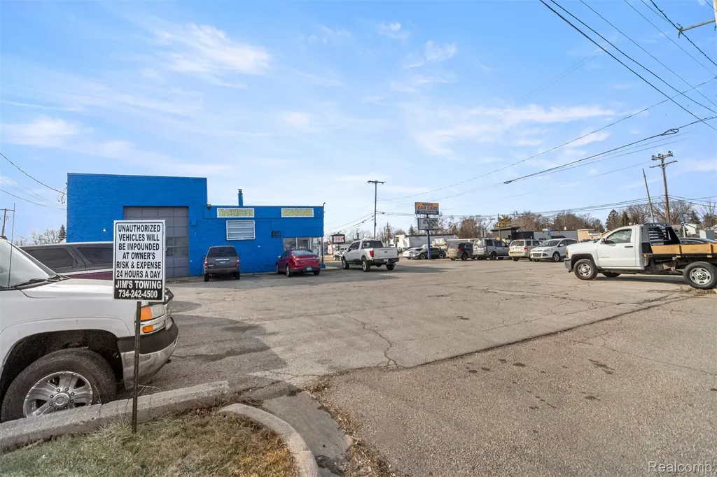 15396 S Dixie Highway Monroe Charter Township MI 48161