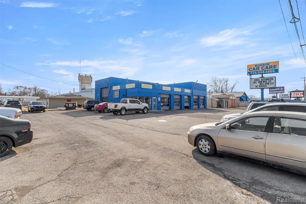 15396 S Dixie Highway Monroe Charter Township MI 48161