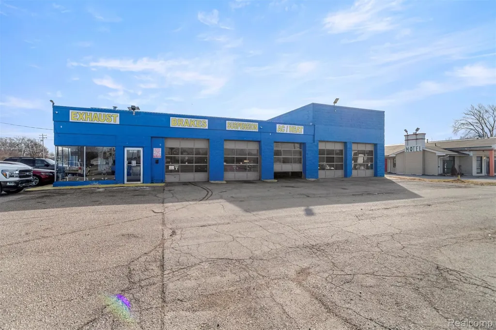 15396 S Dixie Highway Monroe Charter Township MI 48161