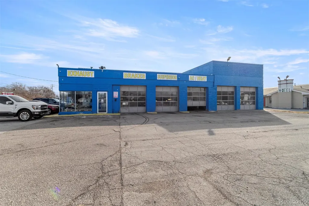 15396 S Dixie Highway Monroe Charter Township MI 48161