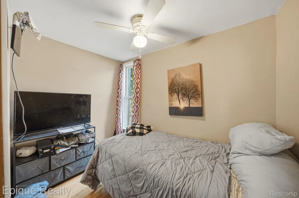 75 E Cicotte Street River Rouge City MI 48218