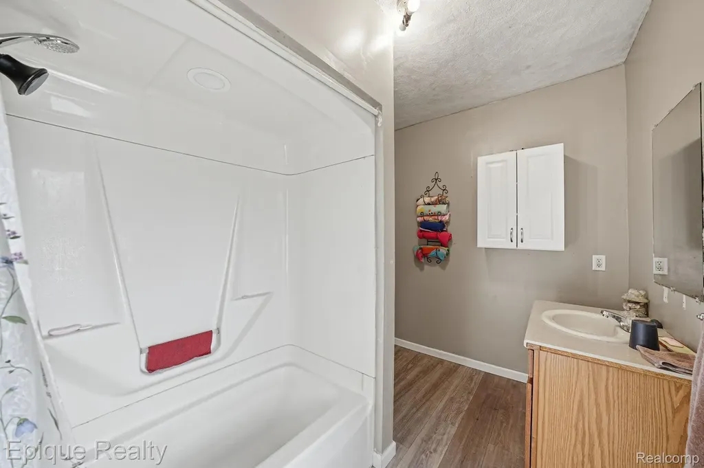 75 E Cicotte Street River Rouge City MI 48218