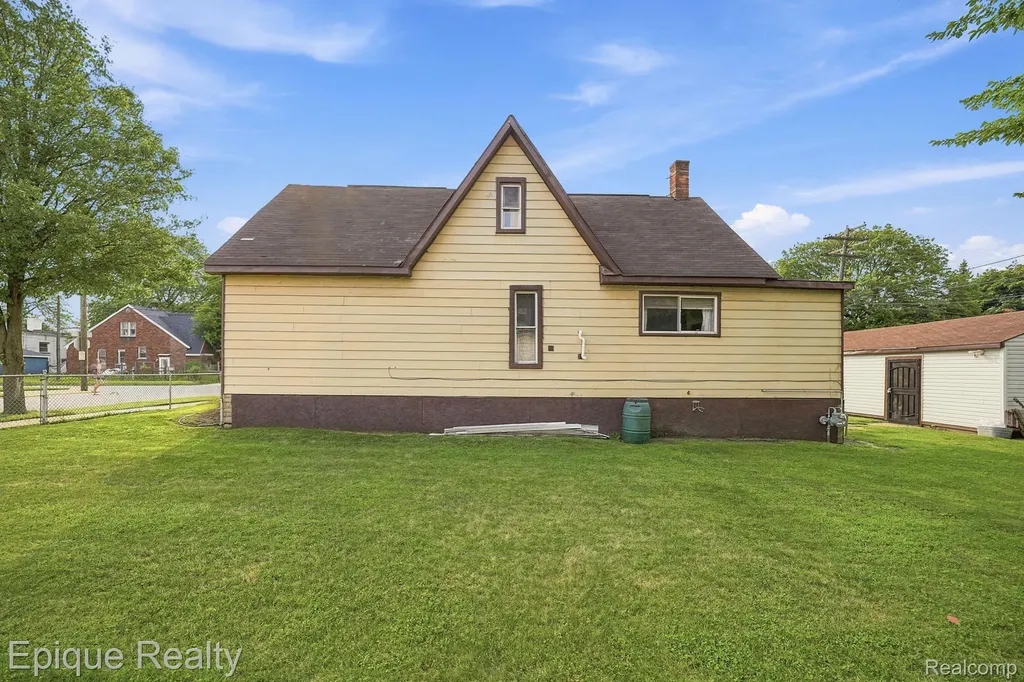 75 E Cicotte Street River Rouge City MI 48218