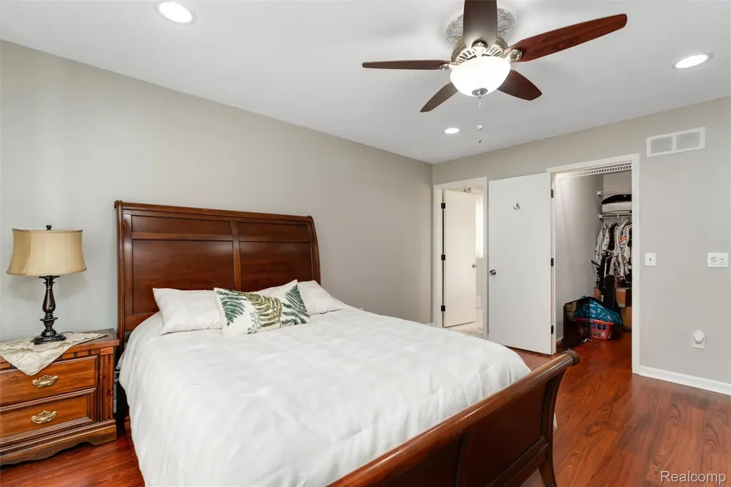 42161 Schoenherr Road Sterling Heights City MI 48313