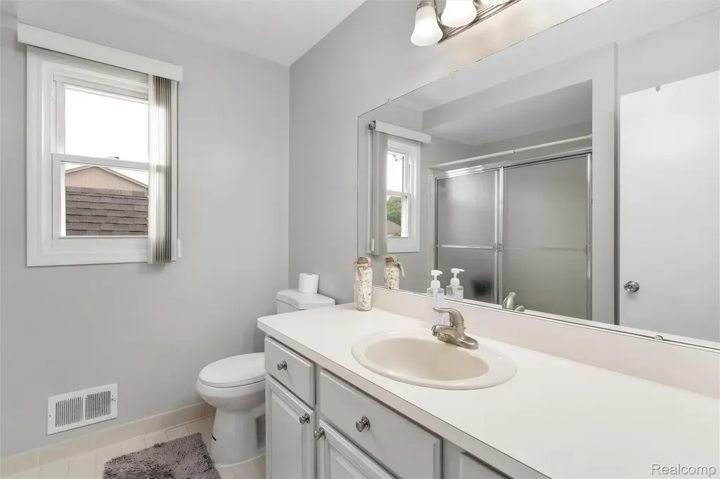 42161 Schoenherr Road Sterling Heights City MI 48313