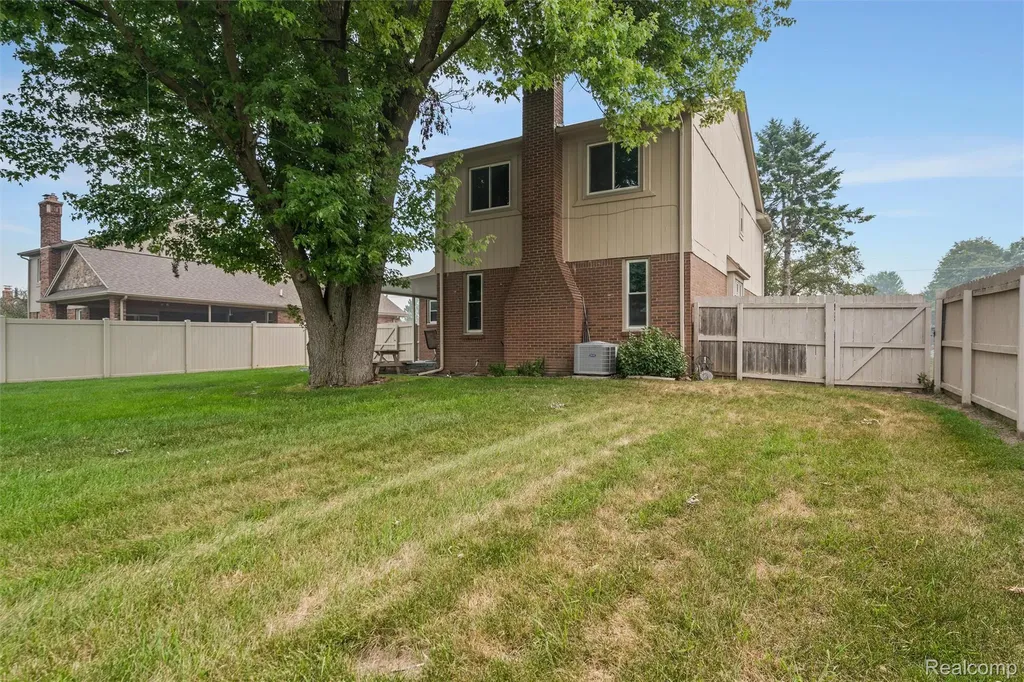 42161 Schoenherr Road Sterling Heights City MI 48313