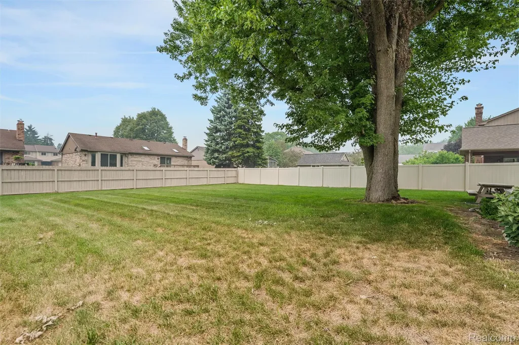 42161 Schoenherr Road Sterling Heights City MI 48313