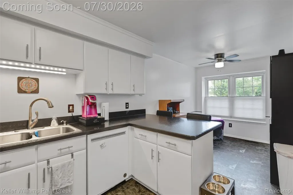 21110 E Glen Haven Circle Novi City MI 48167