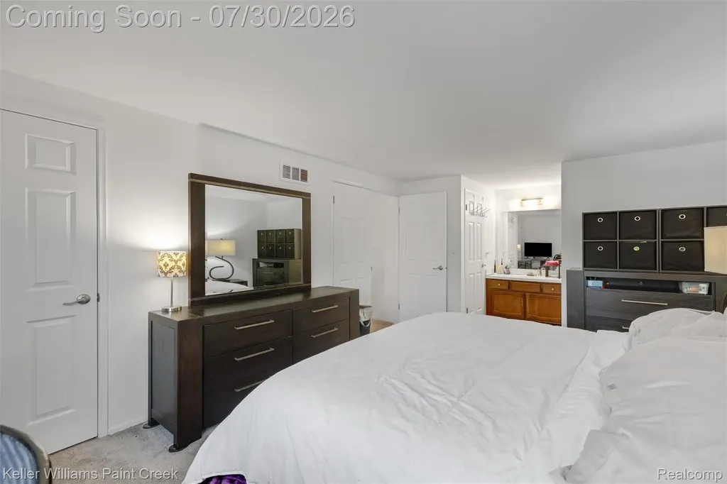 21110 E Glen Haven Circle Novi City MI 48167