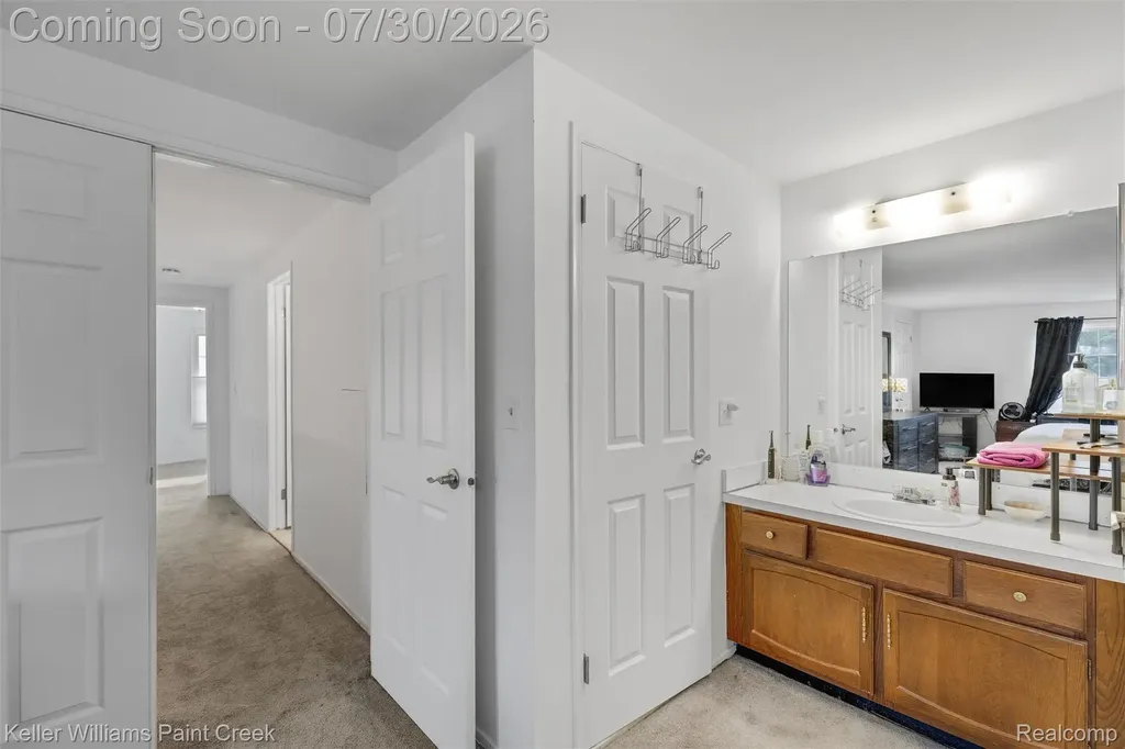 21110 E Glen Haven Circle Novi City MI 48167