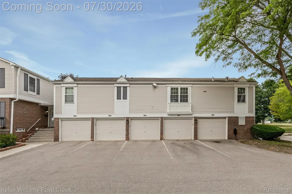 21110 E Glen Haven Circle Novi City MI 48167
