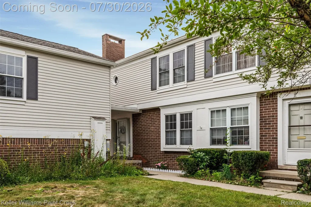 21110 E Glen Haven Circle Novi City MI 48167