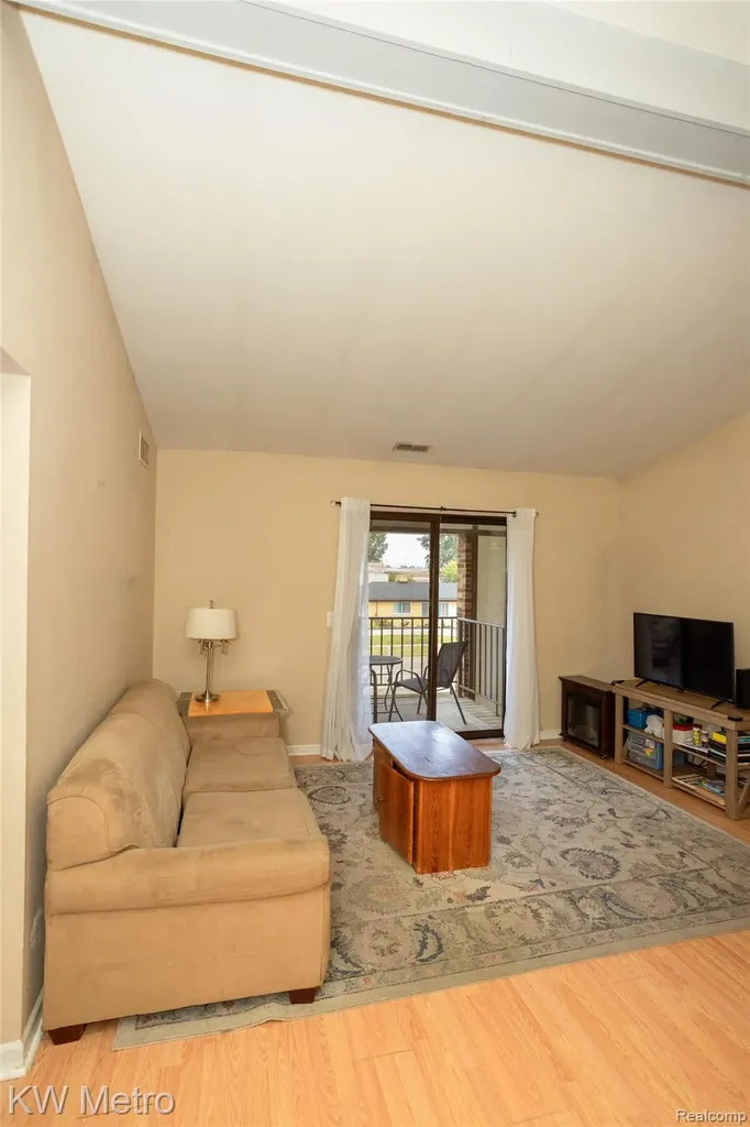 29948 Utica Road Roseville City MI 48066