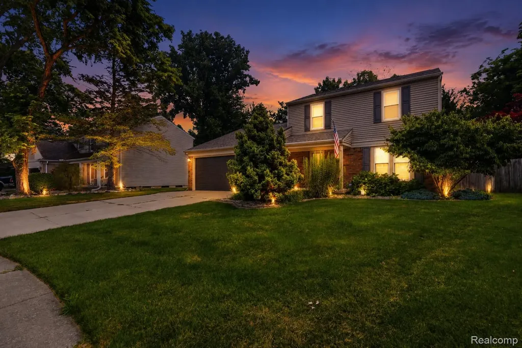 50309 Bellaire Drive Chesterfield Township MI 48047