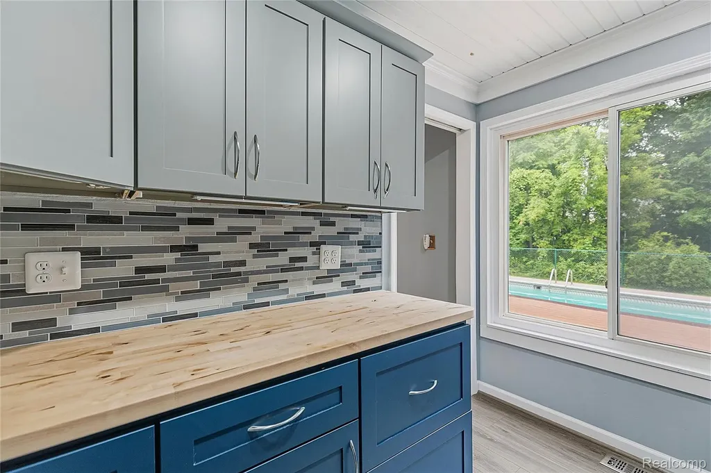 50309 Bellaire Drive Chesterfield Township MI 48047